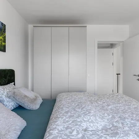 Storia In Pag - Haus Fuer 6-8 Personen *