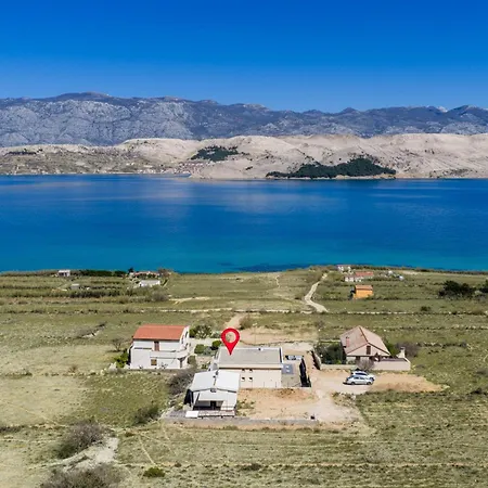 Villa Storia In Pag - Haus Fuer 6-8 Personen *
